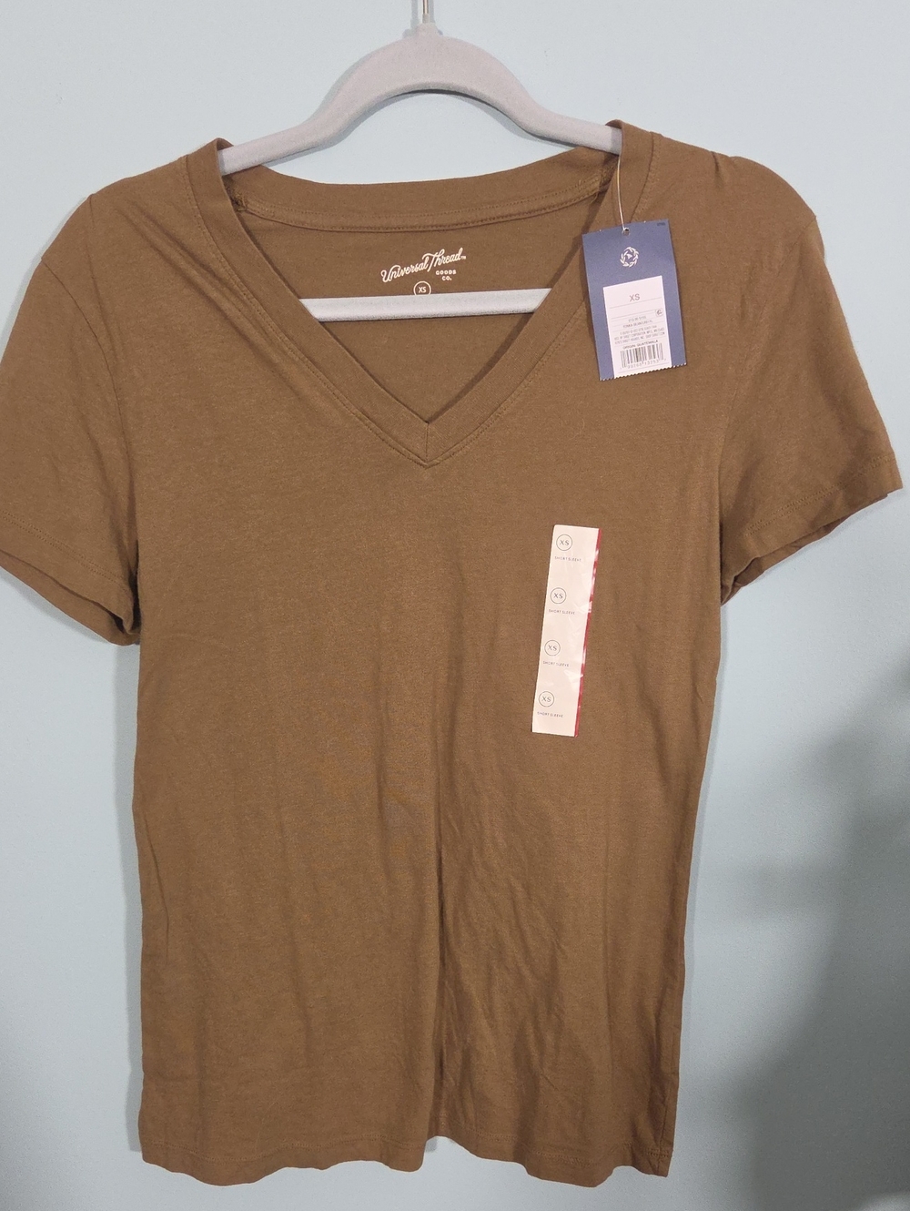 Universal Thread Short Sleeve V-Neck Tee in Olive